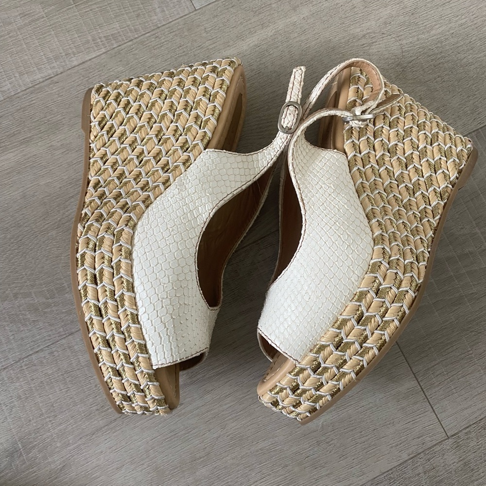White Wedges - image 2